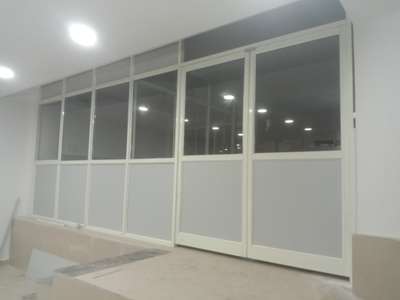 aluminium partition
bord glass