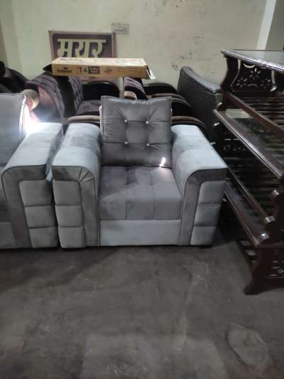 5seater sofa only 18500