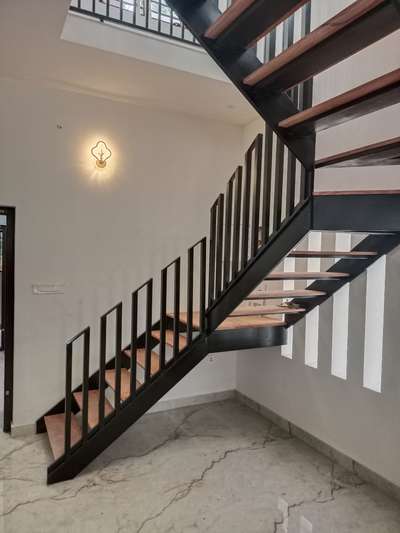 #StaircaseDecors #StaircaseDesigns #StaircaseIdeas #woodenstairs #exteriordesigns #ContemporaryHouse #ContemporaryDesigns