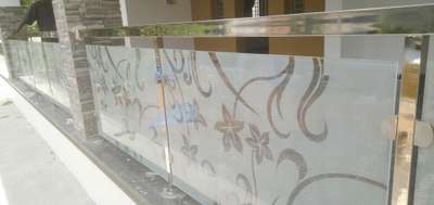 glass work Railling
#GlassBalconyRailing 
#GlassHandRailStaircase 
#Palakkad #StaircaseDecors #StainlessSteelBalconyRailing