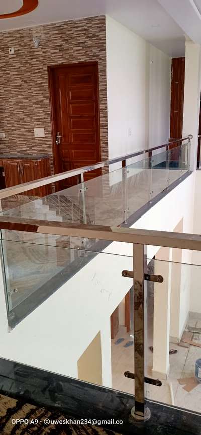 Glass railing