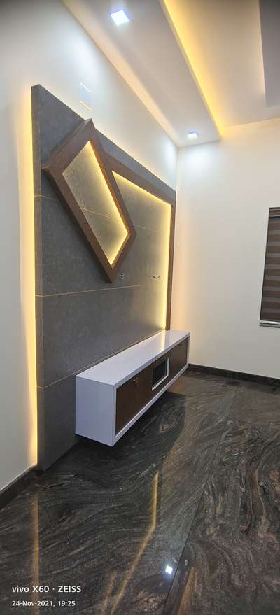 7*6.5 tv unit,k lam mica finish
loc pattambi