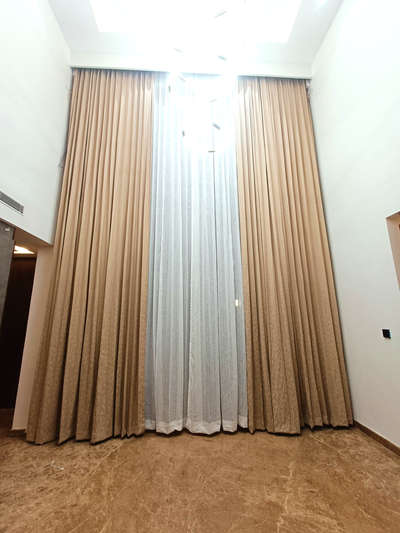 5.5 Mtr Hights
Remotised 
contact us : 6238102834  #remotework 
#curtains 
#curtainsdesign