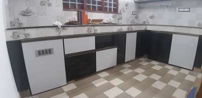 *kitchen cabinets*
UV bord with 11/4 square aluminium frame