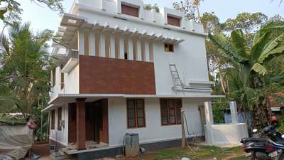 പണി കഴിഞ്ഞ വീട്
