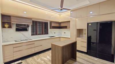 #ModularKitchen #LargeKitchen #kitchenloftcovered #KitchenIdeas #kitchendesign