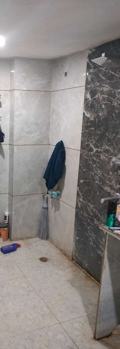 6 x 10 ka bathroom hai kya renovate krana hai kya kharcha aaygea