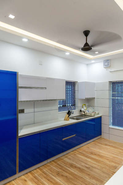 stylish blue concept #bluedesingns #bluewhitecombo #blue_whitecombination #greenlamemica_ #greenlam #modernkitchens