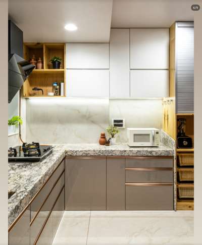 Modular Kitchen Design

#ModularKitchen #modularwardrobe #Modularfurniture #WoodenKitchen #KitchenDesigns #modularkitchenindelhi #modularkitchenearme #modularkitcheningurgaon #LivingRoomTVCabinet #tvunitinterior #InteriorDesigner #interiorkitchen #HomeAutomation #homerenovation