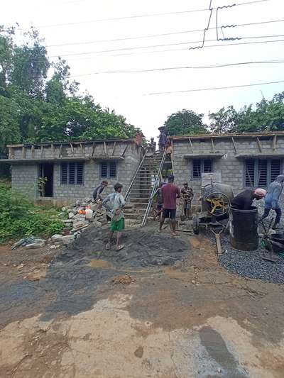 concrete Day 🧱🏠

twin Homes