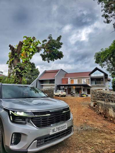 #benchmarkarchitectskerala #keralahomesdesign #ContemporaryHouse #ContemporaryDesigns #boxhouse #architecturedesigns #Architect #architectinkannur #architectinthalassery #architectintaliparamba #architectiniritty #chemperi #peravoor #iritty #architectemiljean #best_architect #bestlandscapedesigners #bestarchitectsinkannur #bestarchitectinkerala