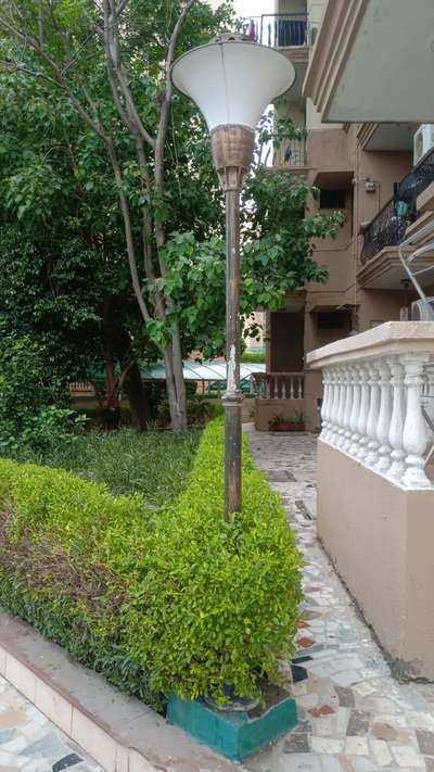 heritage garden cast iron pole light