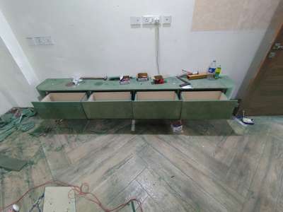 A M wood mastar  Furniture se   hain.
✅ Ham customized furniture banate hain – Direct factory rate me.
🛏 Bed | 🪑 Sofa | 🚪Wardrobe | Desk, etc.
📦 Delivery: 5–7 din me


 #koloapp  #mywork