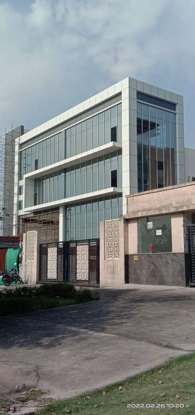 Front Glass Elevation in Noida. #glassexterior #GlassDoors #GlassBalconyRailing #WindowGlass #glassworks #glasspaneling #Glassinterior #toughened #toughenedpartition #Contractor