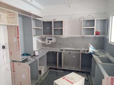 Setting up the heart of the home ❤️
Modular kitchen installation in progress — crafted with precision by LivWell.

#LivWell #ModularKitchen #InteriorDesign #KitchenDesign #SiteProgress #MalappuramInteriors #livwellprojects