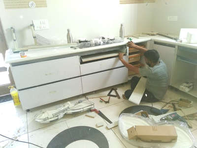 Ongoing Installation of a Handless Kitchen