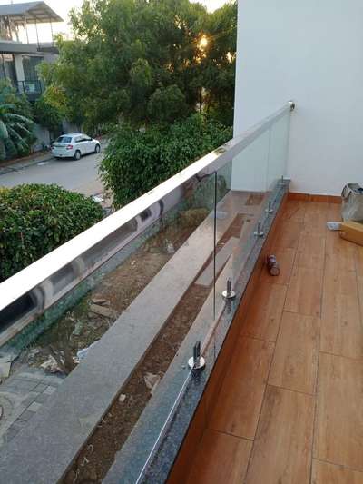 Nsw 95553 36161 
 #GlassBalconyRailing  #StainlessSteelBalconyRailing  #railingdesign  #Railings  #railingglass