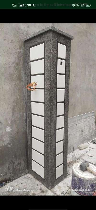 main gate pilar design with black and white artificial grenaite
 #udaipurblog