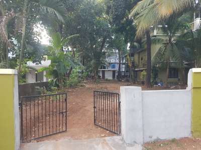 8 CENT RESIDENTIAL PLOT FOR SALE @ AYYANTHOLE 8 LAKH/CENT. CONTACT:7510544895