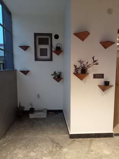 wall wooden planter