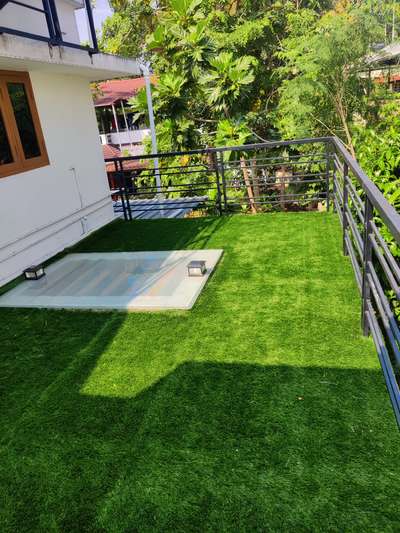 Synthetic grass in terrace