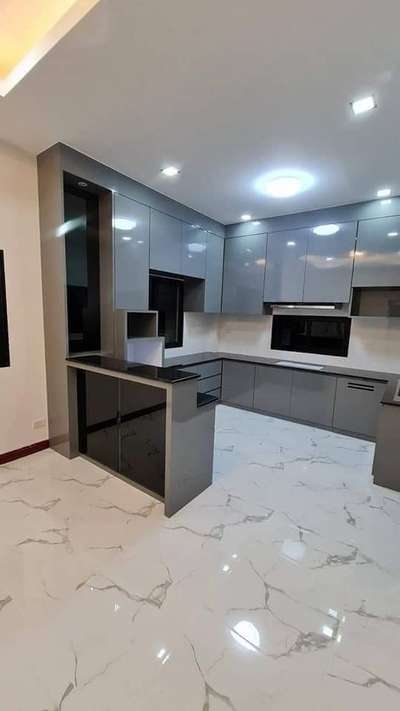 G-SHAPED MASTER KITCHEN ❤️‍🔥

FOR MORE : TARUN VERMA 
7898780521

#tarun_dt 
#dt_furnitur
#gshapekitchen 
#Indore