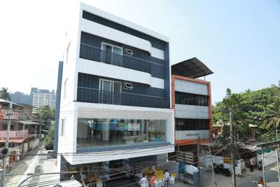 4Storey building with 5m cantilever in each floor located in Vennala Ernakulam