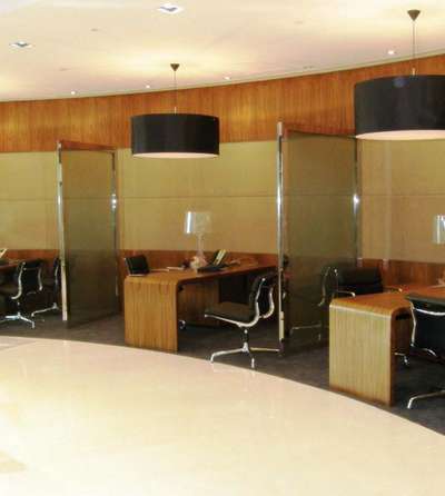 barclay's bank curve wall panel for table dubai