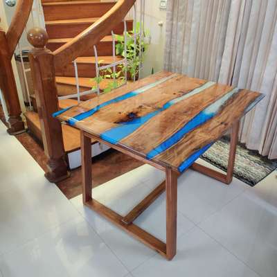 Epoxy with teak wood