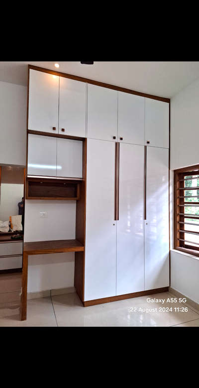 BEDROOM WARDROBES IN 3LAYER WPC WITH PU FINISH