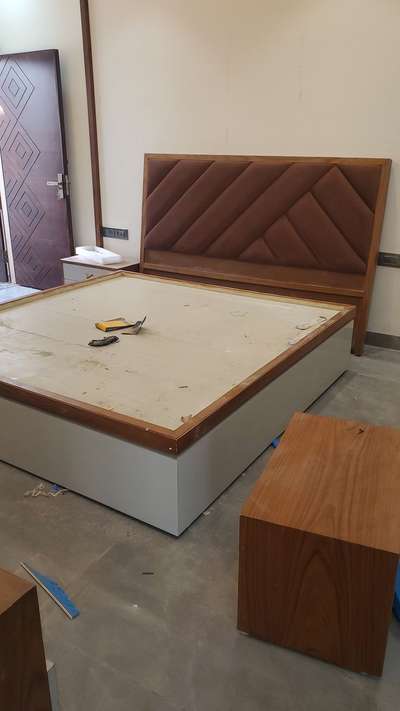 #bed  #bedroom  #cushionsbed  #InteriorDesigner  #Carpenter #vdecorinterio  #viragofurnitureartindia  #jaipur  #rajasthan   #interiordesignerinjaipur