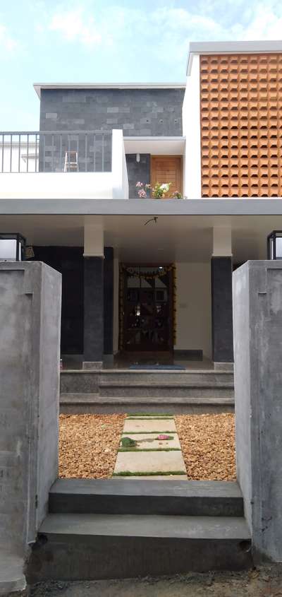 RESIDENCE - Mr. Renjith, Kottayam