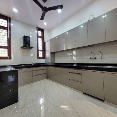 Modular kitchen!
Interior designing and furnishings! 
Call us :- 9929915722
#InteriorDesigner #modularwardrobe #ModularKitchen #Modularfurniture #modularkitchenkerala #LivingroomDesigns #LivingRoomCarpets #LivingRoomPainting #architecturedesigns #Architectural&nterior #WoodenBalcony #WoodenKitchen #WoodenCeiling #WoodenBeds #WoodenCeiling #WoodenStaircase #woodendesign