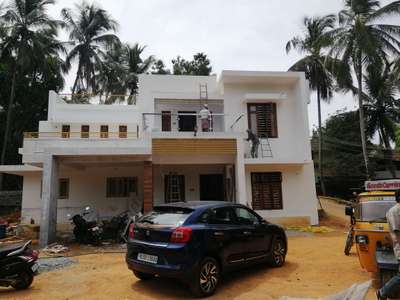 at palakkad mundur.2300 sqf 4 BHK 2Kitchen living dinning etc budjet 37 lack