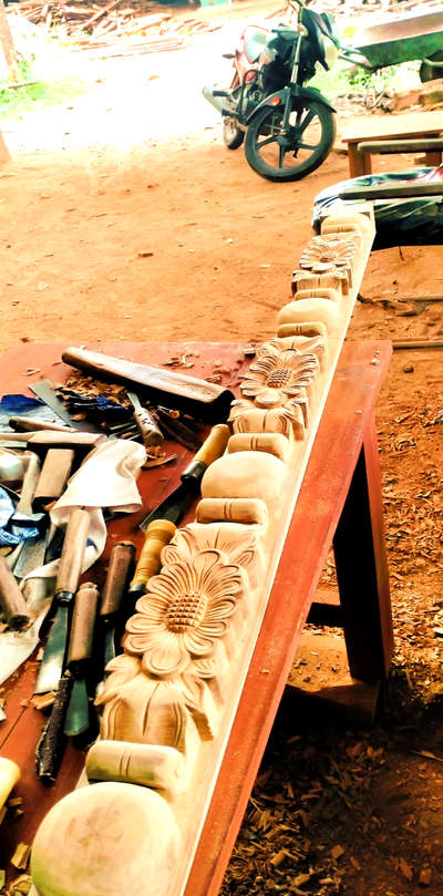 സൂത്ര പട്ടിക with carving