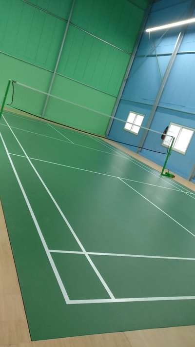 Synthetic sports flooring