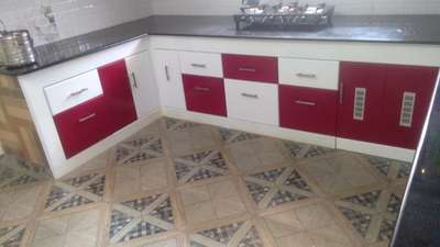 Kitchen cabinet