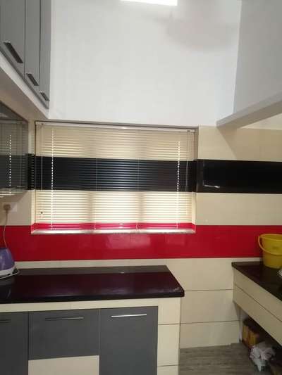 *blinds curtain*
zebera blinds, roman blinds, wooden blinds, Venetian blinds, etc