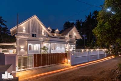 Casabella
project completed @ Velur
1830 sqft with centre courtyard 
#SingleFloorHouse 
 #KitchenInterior 
#colonialhouse 
#LandscapeDesign 
#gates 
#Architectural&Interior