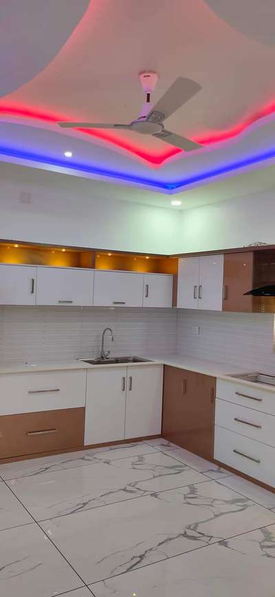 Kitchen cabinets Thrissur Kerala 📞7907544304 #ModularKitchen  #KitchenIdeas  #ClosedKitchen  #LargeKitchen  #KitchenCabinet  #WoodenKitchen  #KitchenRenovation  #KitchenCeilingDesign