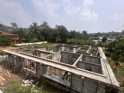 Lintel concrete completed.. #HouseConstruction  #constructionsite  #constructioncompany  #constructioncompany  #completed_house_construction  #constraction  #tropicalarchitecture  #ContemporaryDesigns  #semi_contemporary_home_design