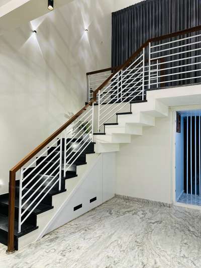 #StaircaseDecors  #metalhandrails