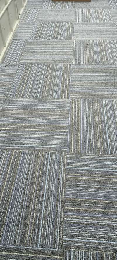 carpet tile lagwane ke liye sampark Karen
8920854842
