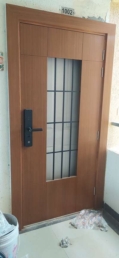 Flush door design