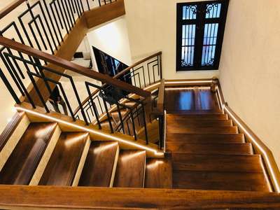 Wooden stair #StaircaseDecors #stairdesign  #homeinteriordesign  #InteriorDesigner  #interior design  #staircase   #CurvedStaircase