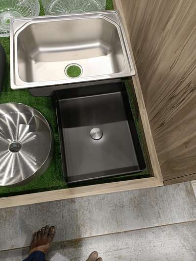 kitchen sinks