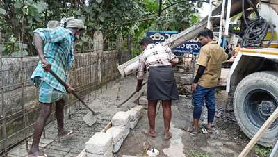 Retaining wall concreting