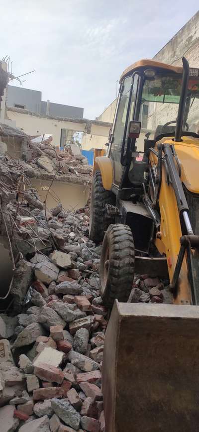 gurgaon sector 56 
demolition