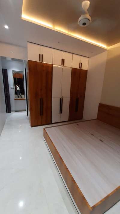 Payal interior
saide mumbai
woodan & whaite maika finish
woodan hendal