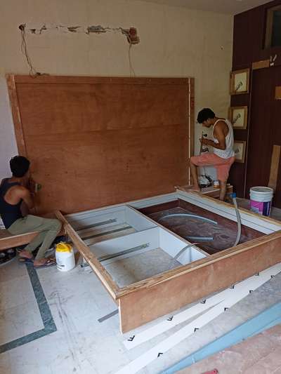 bed work start with veener and Acrylic sheet 
 #BedroomDecor  #WoodenBeds  #Carpenter   #buildwithtrust